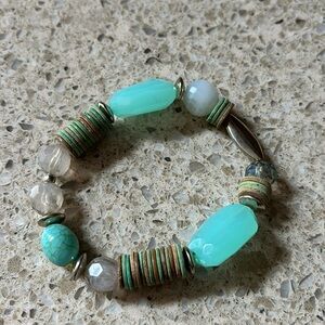 Tourqoise elastic band beaded bracelet
